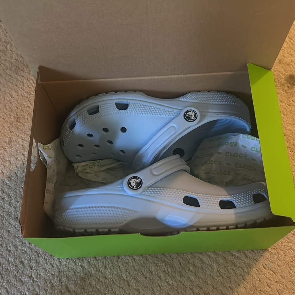EUC Crocs size 5 men’s/7 womens only worn a few times with box - Picture 4 of 4